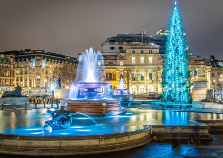 Christmas Eve in London with Dinner and Midnight Mass