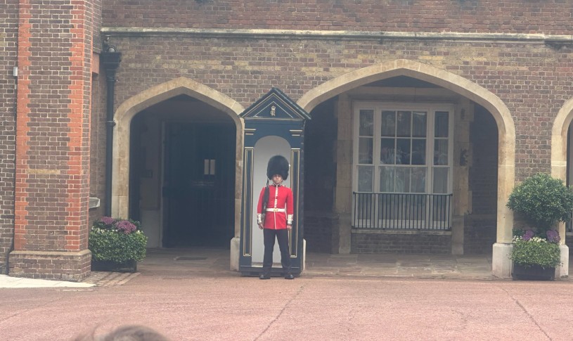 Changing of The Guard Private Black Cab Tour