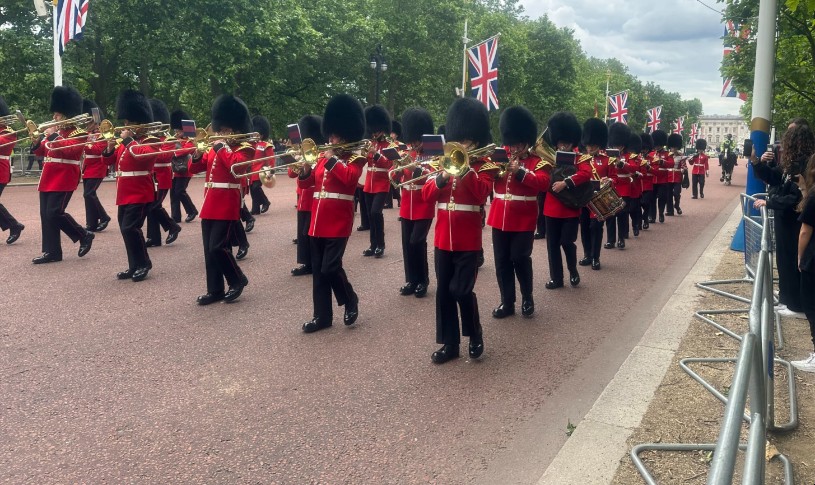 Changing of The Guard Private Black Cab Tour