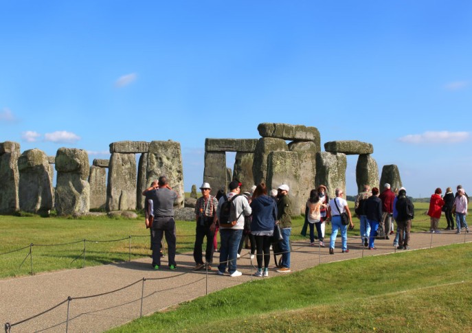 Stonehenge walk-way